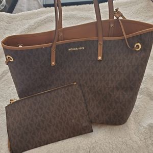 Michael Kors Reversible logo Tote / Carry All